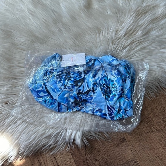 ANDIE The Baia One Piece In Blue Floral - Picture 5 of 6